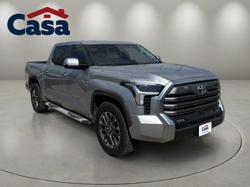 Used 2022 Toyota Tundra Limited w/ Power Package AWD/4WD image 8