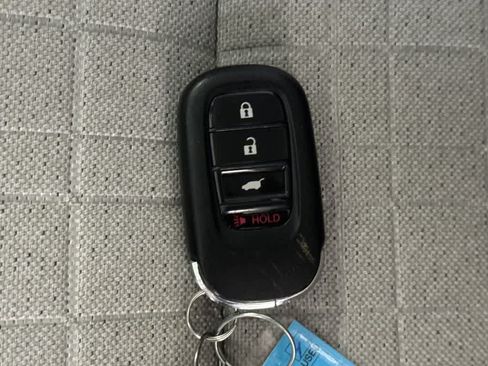 Used 2024 Honda HR-V LX image 27