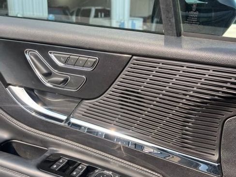 Used 2022 Lincoln Corsair AWD w/ Premium Package image 14