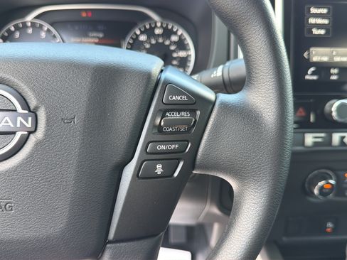Certified 2025 Nissan Frontier SV RWD image 29