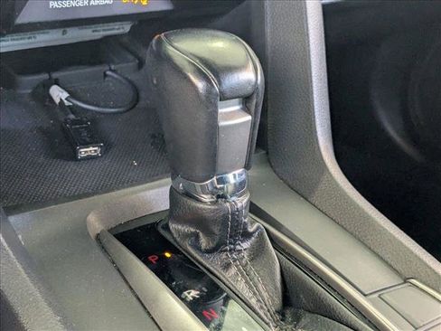 Used 2021 Honda Civic Sport Touring image 8
