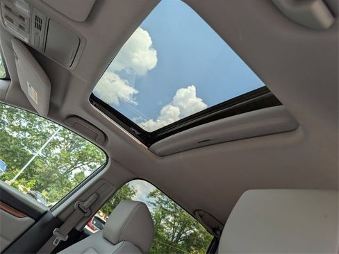 Used 2022 Honda CR-V EX-L image 18