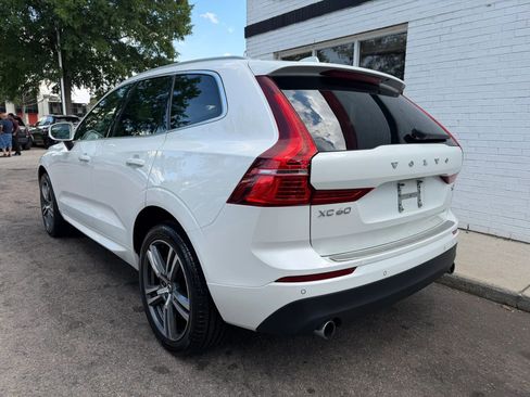 Used 2021 Volvo XC60 T6 Momentum AWD/4WD image 7