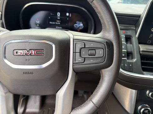 Used 2023 GMC Yukon SLT RWD image 13