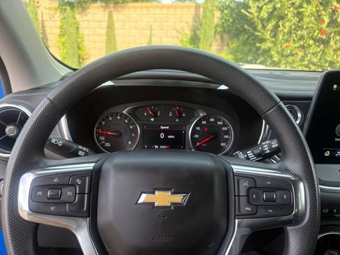 Used 2025 Chevrolet Blazer LT image 30