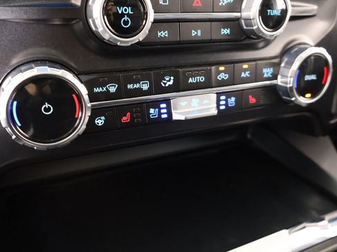 Used 2025 Ford F250 Lariat w/ Lariat Ultimate Package AWD/4WD image 8