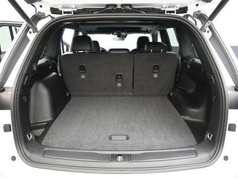 New 2025 Jeep Grand Cherokee Laredo image 19