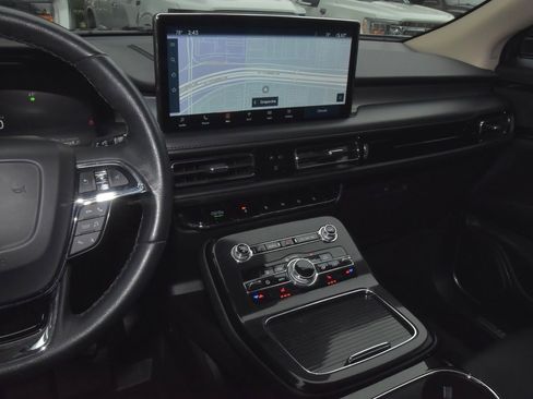 Certified 2023 Lincoln Nautilus FWD w/ Premium Package image 26