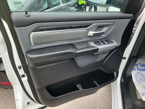 Used 2022 RAM 1500 Big Horn AWD/4WD image 11