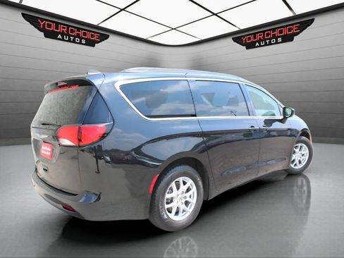 Used 2021 Chrysler Voyager Lxi image 5