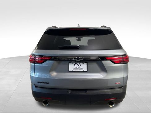Used 2023 Chevrolet Traverse RS FWD image 8