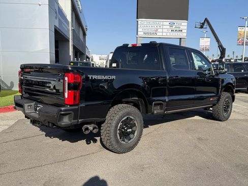 New 2026 Ford F250 Platinum w/ Tremor Off-Road Package AWD/4WD image 6