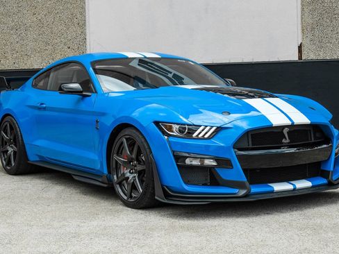 Used 2022 Ford Mustang Shelby GT500 w/ Carbon Fiber Track Pack RWD image 7