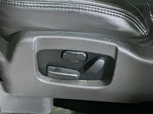 Used 2015 Lincoln MKT EcoBoost w/ Equipment Group 201A image 23