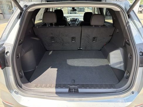 Used 2024 Chevrolet Equinox LT FWD image 24