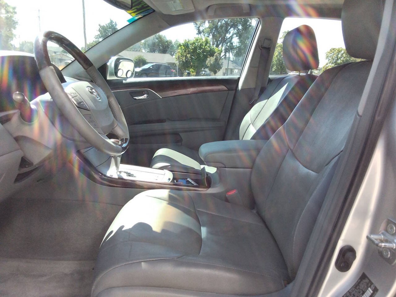 Used 2010 Toyota Avalon Limited FWD image 7