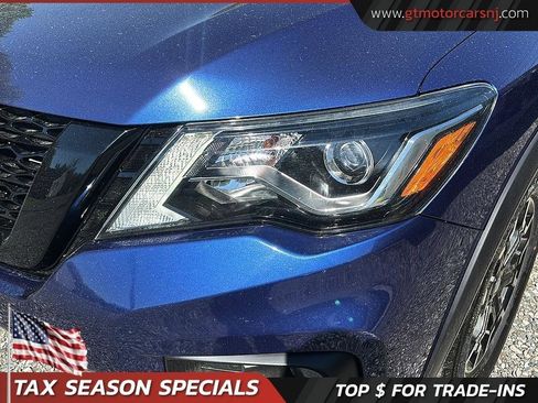Used 2019 Nissan Pathfinder SL AWD/4WD image 10
