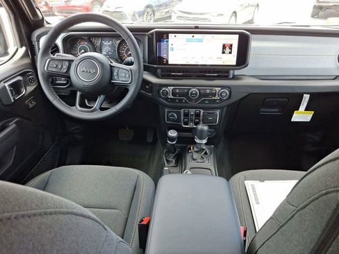 New 2025 Jeep Gladiator Sport image 14