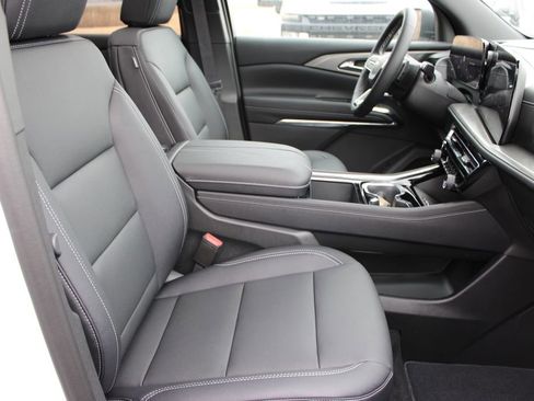 New 2026 Chevrolet Traverse LT w/ Sun and Wheel Package image 19