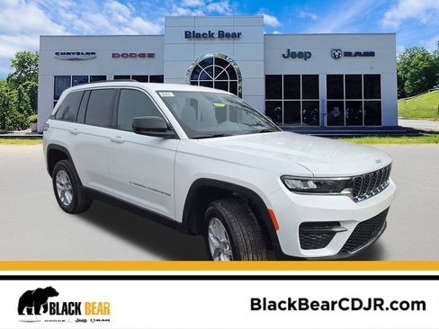 New 2026 Jeep Grand Cherokee Laredo X AWD/4WD image 1