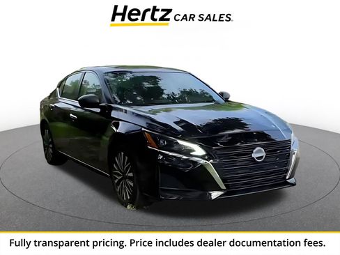 Used 2025 Nissan Altima 2.5 SV FWD image 1