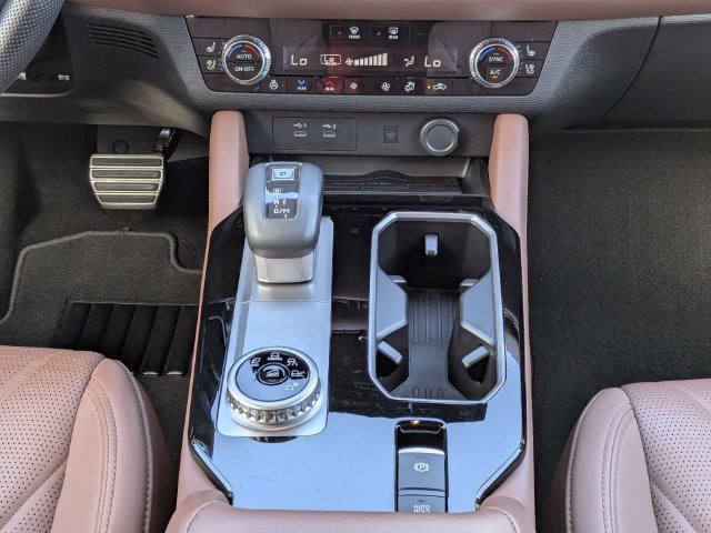 Used 2025 Mitsubishi Outlander SEL FWD image 17