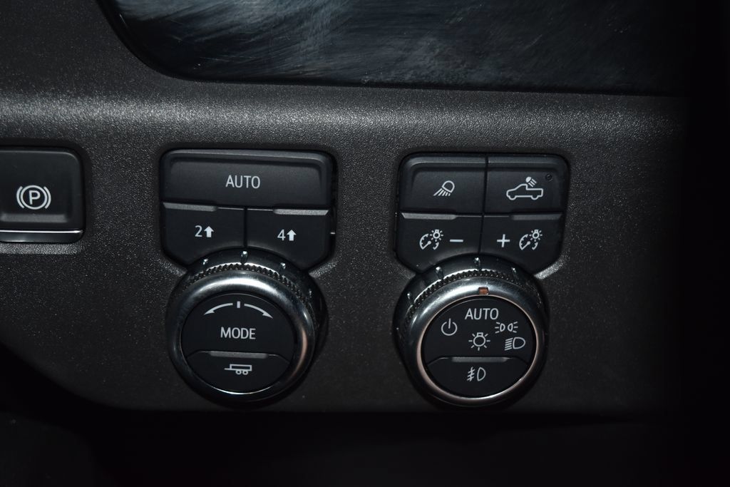 Used 2024 GMC Sierra 1500 SLT AWD/4WD image 19
