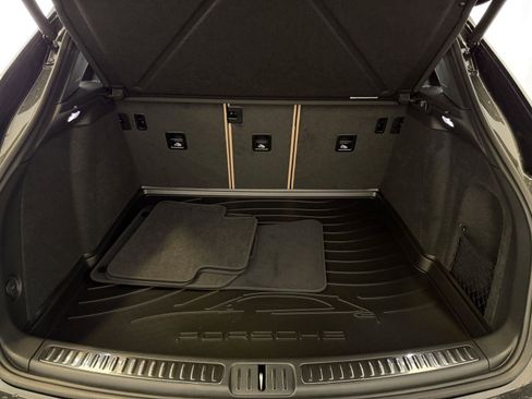 New 2026 Porsche Macan image 28