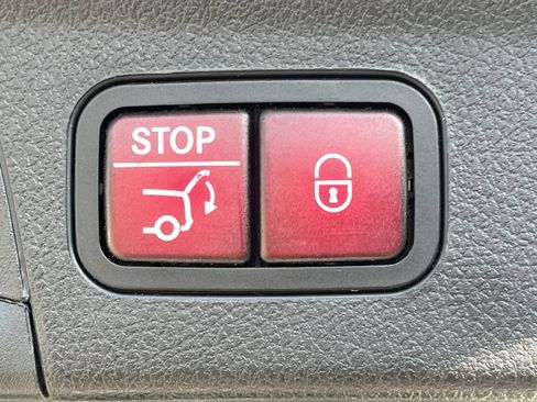 Certified 2021 Mercedes-Benz GLE 350 4MATIC image 11