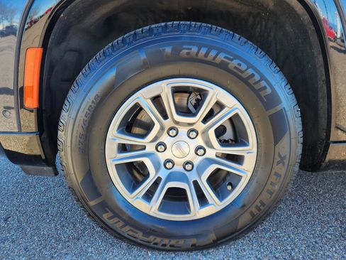 Used 2023 Jeep Wagoneer 4WD w/ Rear Seat Video Group 1 image 17