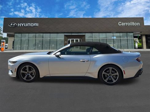 Used 2025 Ford Mustang Premium RWD image 8