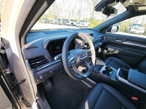 New 2026 GMC Terrain Elevation w/ Elevation Premium Package image 14