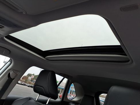 Used 2025 Toyota RAV4 XLE Premium image 7