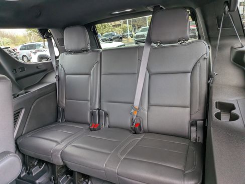 Used 2022 Chevrolet Tahoe LT w/ Luxury Package AWD/4WD image 20