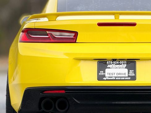 Used 2018 Chevrolet Camaro SS image 15