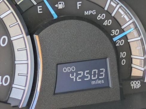 Used 2012 Toyota Camry SE image 10