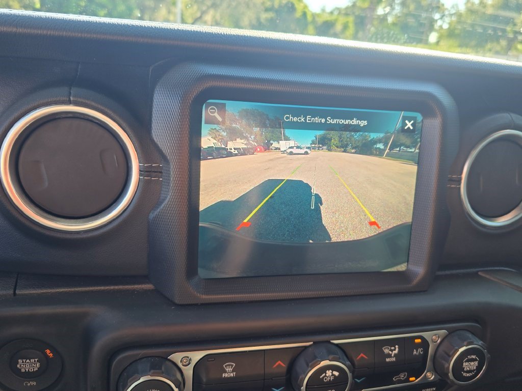 Used 2020 Jeep Gladiator Overland w/ Popular Equipment Package AWD/4WD image 30