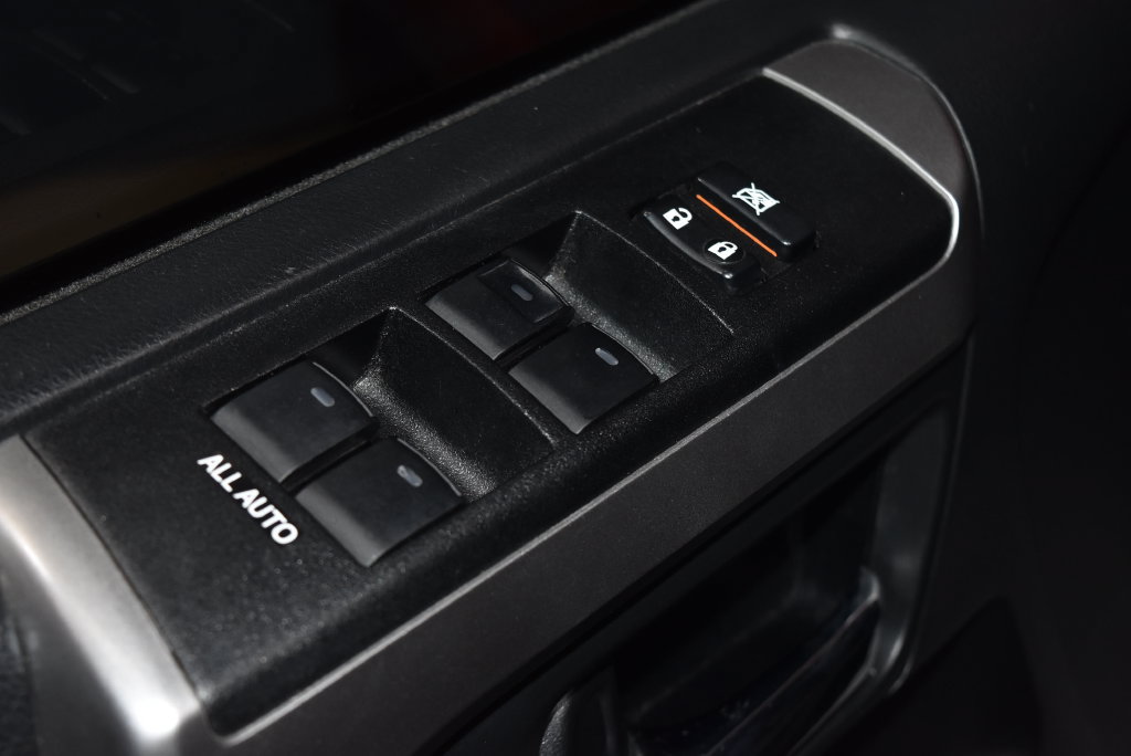 Used 2019 Toyota 4Runner SR5 Premium AWD/4WD image 5