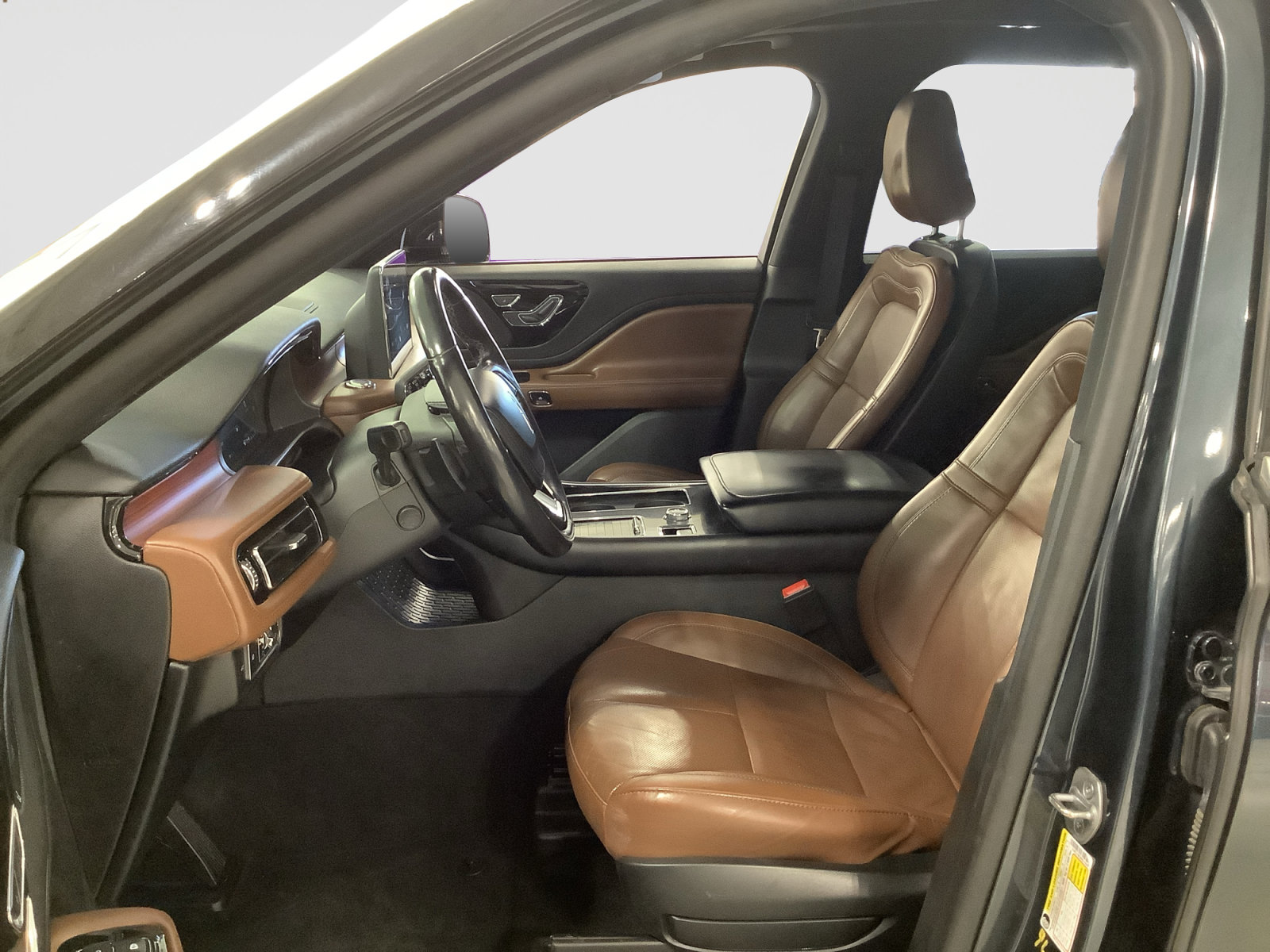 Used 2022 Lincoln Aviator Reserve w/ Equipment Group 201A RWD image 13