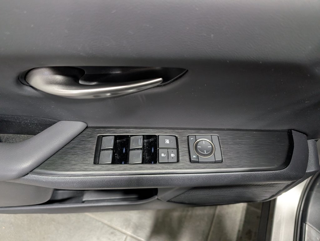 Used 2021 Lexus UX 250h F Sport w/ F Sport Premium Package AWD/4WD image 14