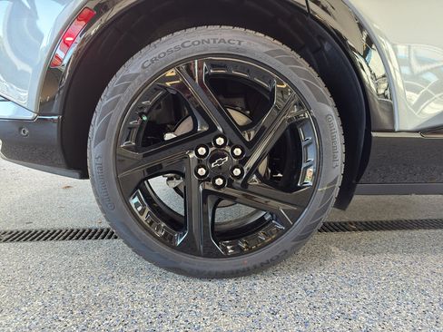 New 2026 Chevrolet Equinox EV RS image 34