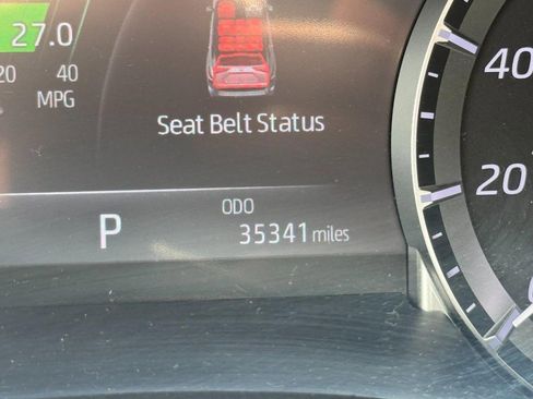 Used 2023 Toyota Highlander FWD image 18