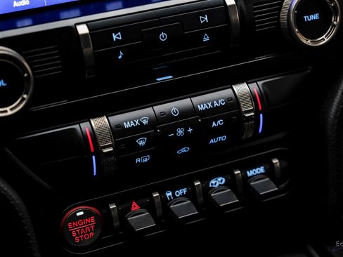 Used 2021 Ford Mustang Shelby GT500 w/ Carbon Fiber Track Pack image 64