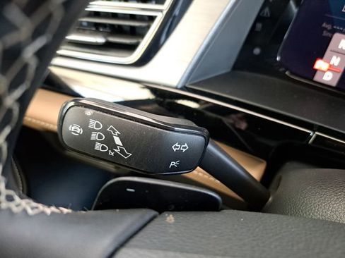 Used 2024 Volkswagen Atlas Cross Sport SE w/ Panoramic Sunroof Package AWD/4WD image 19