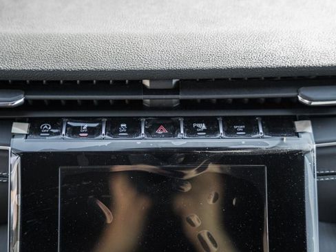 New 2025 Jeep Grand Cherokee Laredo X w/ Luxury Tech Group I image 21