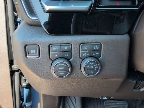 New 2026 Chevrolet Silverado 2500 LT w/ Texas Edition image 16