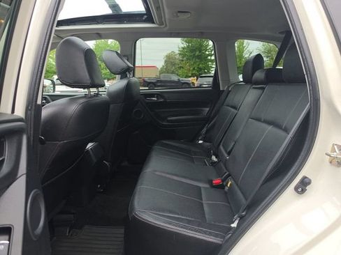 Used 2018 Subaru Forester 2.5i Touring AWD/4WD image 10