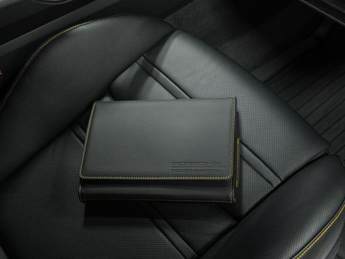 Used 2024 Porsche Cayenne Turbo GT image 87