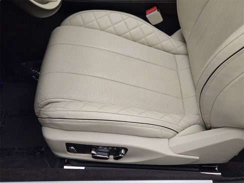 Used 2020 Bentley Continental GT image 31