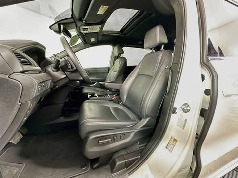 Used 2023 Honda Odyssey Sport image 4